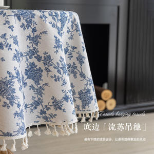 Mantel Redondo de Lino y Algodón Estilo Nórdico con Estampado Floral Azul y Borlas para Mesa de Comedor - Product Image 5