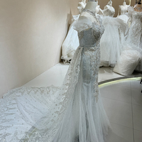 Robe de mariée sirène de luxe DW0021, nouvelle conception, dentelle illusion, épaules dénudées, broderie luxueuse, sequins et perles.