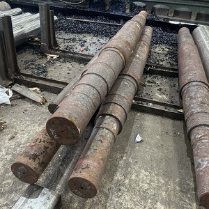 Albero di Trasmissione in Acciaio Legato 42CrMo Lavorato con Precisione per l'Industria Energetica - Product Image 6