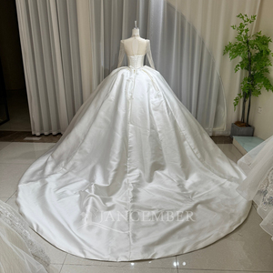 ชุดแต่งงานแบบ 2 in 1 รุ่น Lsoy051 ผ้าซาตินทรงบอลกาวน์ สายเดี่ยว คอตรง หรูหราสง่างาม แบรนด์ Jancember - Product Image 4
