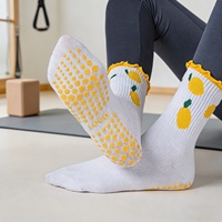 Chaussettes de Pilates élastiques et respirantes, chaussettes de yoga antidérapantes personnalisées, chaussettes confortables en gros pour l'entraînement en groupe au studio