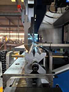 Buona qualità 125T 3200mm idraulico Bender macchina 6 + 1 asse CNC pressa freno - Product Image 3