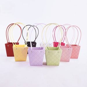 Sac à fleurs de luxe couleur macaron, sac en papier gaufré losanges, sac à fleurs portable pour boutique de fleurs - Product Image 1