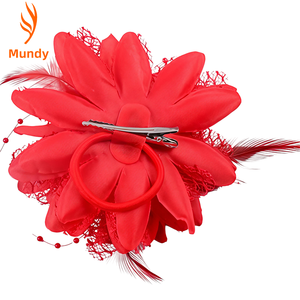 Pinza para el pelo con plumas y flores de seda para fiestas, bodas, festivales, escenarios, cosplay y looks casuales - Product Image 2