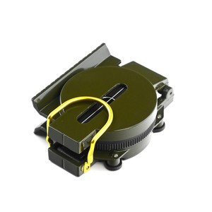Brújula de Orientación Precisa, Duradera y Ligera, Brilla en la Oscuridad, Impermeable, Esencial para Senderismo, Camping, Supervivencia, Regalos - Product Image 1