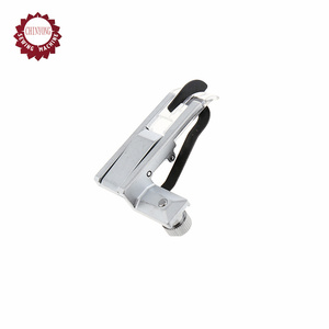 Pie guía central para máquina de coser doméstica <span class=keywords><strong>JANOME</strong></span> 795819108 - Product Image 4