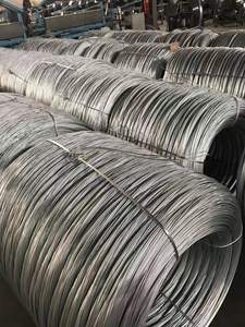 سلك فولاذي مجلفن بالغمس الساخن مطلي بالزنك بمقاسات 10 و12 و14 و<span class=keywords><strong>16</strong></span> و<span class=keywords><strong>18</strong></span> لصناعة شبكات الأسلاك بسعر الجملة من المصنع - Product Image 1