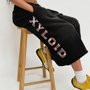 Custom Oversized Baggy Sports <b>3</b>/<b>4</b> <b>Shorts</b> Embroidery Design 100% Cotton French Terry Heavyweight <b>Shorts</b> <b>For</b> <b>Men</b> <b>3</b>/<b>4</b> Sweatpants - Product Image 2