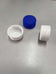 Tapón de rosca de plástico PE de 28mm para botellas de agua Tapas de cuello 1881 Característica a prueba de hurtos para bebidas de refrescos y agua - Product Image 3