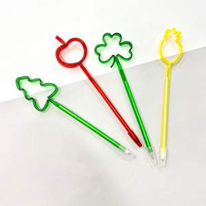 Stylos à bille personnalisés avec logo sportif en forme <span class=keywords><strong>de</strong></span> canne à sucre rouge, design amusant avec cloche, cadeau pour les fêtes <span class=keywords><strong>de</strong></span> Noël et l'utilisation au bureau, en plastique - Product Image 1