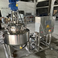 Mélangeur homogénéisateur en acier inoxydable avec pompe et moteur, capacité 50L, conception verticale pour produits cosmétiques, alimentaires et chimiques