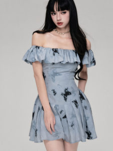 Robe Courte Imprimée Y2K Coquette à Épaules Dénudées avec Volants et Taille <span class=keywords><strong>Basque</strong></span>, Faible MOQ, Marque Personnalisée, Usine de Vêtements - Product Image 1