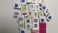 Tuiles de Mahjong Américaines Pliables 4 Couches Portables Modernes en Acrylique Écologiques Cadeau d'Anniversaire Fournisseur Faible MOQ Divertissement à Domicile