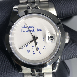 Reloj de Pulsera para Hombre de Acero Inoxidable con Esfera Blanca y Negra, Bisel Estriado y Fecha, Estilo Diseñador NH35, Colección Who Cares I'm Already Late - Product Image 6