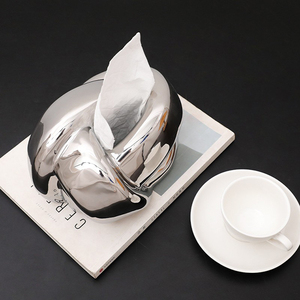 Boîte à mouchoirs en céramique moderne avec une belle conception de noeuds amusants assis en famille pour le papier facial et le rouleau pour un usage domestique - Product Image 4
