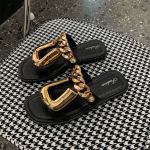 Wholesale U-buckle Chain Female <b>Slippers</b> Woman's <b>Slippers</b> Head Hollowed Out Wearing <b>Flip</b>-<b>flops</b> - Product Image 3
