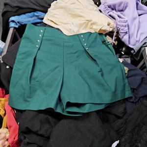 Pantalones cortos de algodón usados para mujer Venta al por mayor <span class=keywords><strong>Ropa</strong></span> usada para mujer - Product Image 2