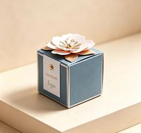 Boîte cadeau rigide carrée personnalisée, ornement en papier 3D avec fleurs en relief, logo personnalisé, boîte à bougies pour mariage, fête, ensemble d'emballage