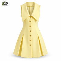 Nouvelle Collection Été 2026 – Robe Femme Sans Manches Coupe A-line Longueur Genou, Col Rabattu, Style Designer Haut de Gamme, Personnalisable (ODM/OEM)