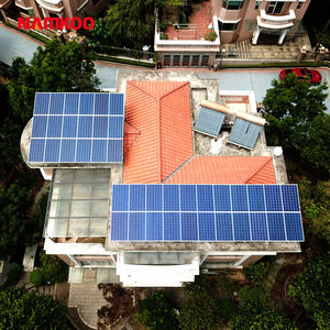 Ensemble complet de panneaux solaires Pv 1kw sur le <span class=keywords><strong>toit</strong></span> d'une petite <span class=keywords><strong>maison</strong></span> - Product Image 1