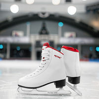 Patins à glace professionnels à louer (vente en gros) – Design en cuir rouge et blanc |   Semelle antidérapante |   Tailles EU 28-43