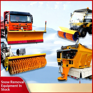 Véhicule déneigeur trois-en-un pour routes municipales, monté sur véhicule, avec moteur et engrenages intégrés - Product Image 1