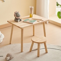 Bureau d'étude rectangulaire en bois massif de style nordique, table basse pour enfants de maternelle, tabouret d'apprentissage dédié à l'écriture et au dessin