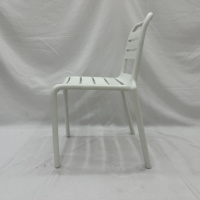 Chaise de salle à manger en plastique empilable robuste sans accoudoirs, résistante aux UV et à l'eau, chaise d'extérieur polyvalente pour patio