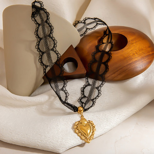 Collar con Colgante de Encaje en Forma de Corazón, Chapado en Oro de 18K, Accesorio de Moda para Fiestas - Product Image 4