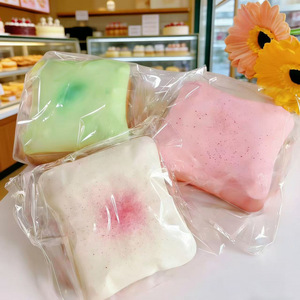 ของเล่นบีบคลายเครียดเนื้อนุ่มเหมือนดินเหนียว PU คืนรูปช้า ของขวัญราคาประหยัดสำหรับนักเรียน ลูกบาศก์บีบ TPR - Product Image 3