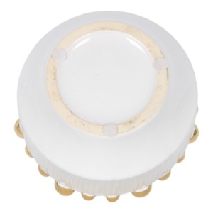 Set di tre ciotole moderne in ceramica bianca con bordo decorato a perline, ideali per servire, come centrotavola per tavolino da caffè o piano cucina. - Product Image 4