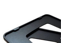 Support de plaque d'immatriculation en aluminium 6061 usiné CNC sur mesure de précision, fourni par l'usine