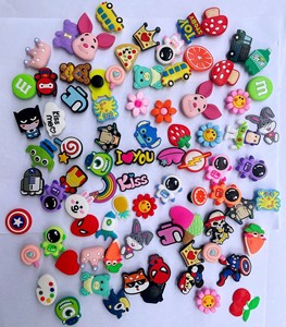 Vente chaude Mignon Personnage De Dessin Animé PVC En Caoutchouc Souple Chaussure Charmes Action Figure Bébé Accessoires En Gros <span class=keywords><strong>Pas</strong></span> <span class=keywords><strong>Cher</strong></span> Croc Chaussures En Plastique - Product Image 2