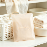 Sacs d'emballage en plastique biodégradable givrés personnalisés avec fermeture éclair pour vêtements, maillots de bain, avec logo