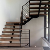 Escalier droit à poutres carrées modernes, structure en acier, pour villas, appartements et espaces intérieurs