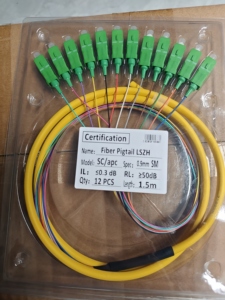 Cable LSZH de Alta Calidad, Producto OEM, Fibra Óptica Monomodo G652D, SC/UPC SC/APC, Pigtail de 12 Hilos - Product Image 3