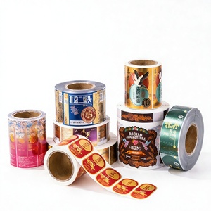 Étiquettes adhésives en vinyle imperméables et résistantes à l'huile personnalisées en rouleau - Emballage pour spiritueux, vin et boissons - Product Image 1
