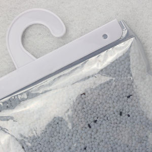 Sac suspendu d'amortisseur d'humidité de chlorure de calcium pour la garde-robe - Product Image 4