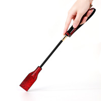 Sexspielzeug SM-Zubehör PU-Schlangenmuster Lehrpeitsche Weibliche Sklaventrainingsinstrumente Peitsche zum Spanking und Training
