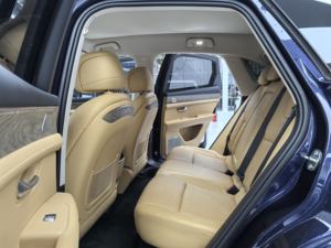 SUV électrique d'occasion à faible kilométrage, 7 airbags de sécurité, transmission automatique, caractéristiques high-tech, modèle juin <span class=keywords><strong>2022</strong></span> - Product Image 3