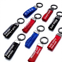 Porte-clés de voiture en alliage de zinc avec gaufrage en daim, impression colorée sur mesure, anneau à ressort, pendentif cadeau, luminescent dans le noir