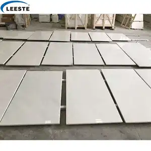 Dalles de marbre de jade blanc d'or de fournisseur de la Chine pour le carrelage de mur de plancher