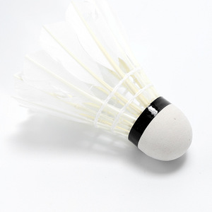 Volants de badminton blancs 3/6/12 en plumes d'oie, pour entraînement et divertissement, tête en mousse, cercle complet, haute qualité, sans logo, en baril - Product Image 4