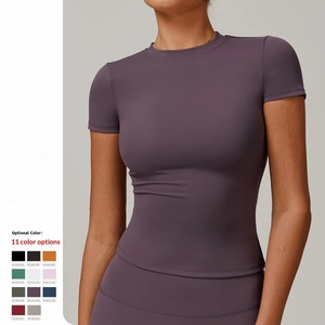 Set Yoga Senza Cuciture in 2 Pezzi per Donne, Top a Manica Corta ad Asciugatura Rapida e Pantaloncini a Vita Alta per <span class=keywords><strong>Palestra</strong></span>, Corsa e Allenamento all'Aperto - Product Image 4