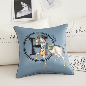 فاخر مخصص مربع رمي الحصان وسادة يغطي نمط الشمال وسادة حالة لديكور المنزل فندق استخدام المنسوجة تقنية المطبوعة - Product Image 4