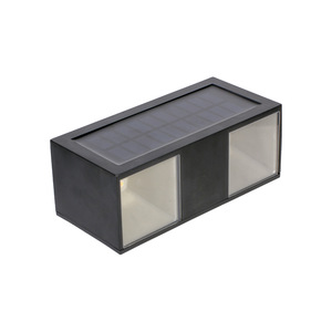 โคมไฟติดผนังโซลาร์เซลล์กลางแจ้งแบบยาว ไฟ LED 12V กระจกนิรภัยกระจายแสง สำหรับสวน วิลล่า ลานบ้าน บันได - Product Image 1