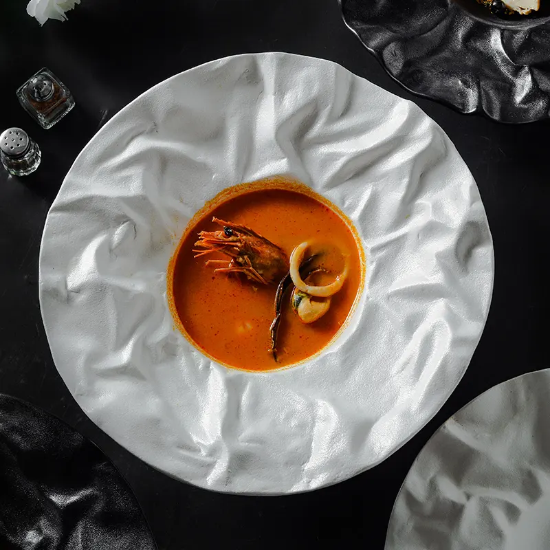 Großhandel japanischer Stil Restaurants Geschirr Tiefplatte italienische Nudeln Stroh mütze westliche Speisen Keramik-Teller