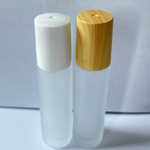 Nouveau design 2026 : Flacons à bille effet bois 5ml/10ml - Verre dépoli pour cadeaux d'aromathérapie - Product Image 1