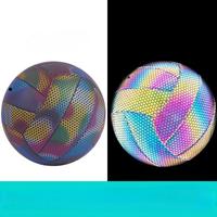 Ballon de volley en PVC lumineux pour fabricants en gros, avec finition réfléchissante colorée, logo personnalisé, couture à la machine pour jeu jour/nuit