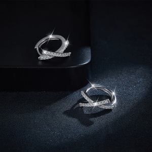 Boucles d'oreilles tendance hip-hop en silicone rond de 1,1 mm avec pierres, bijoux de boutique - Product Image 5